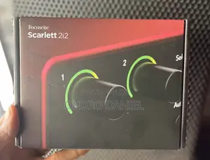 Photo - Focusrite Scarlett 2i2 4th Gen Audio Interface