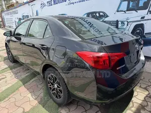 Toyota Corolla LE (1.8L 4cyl 2A) 2019 Black