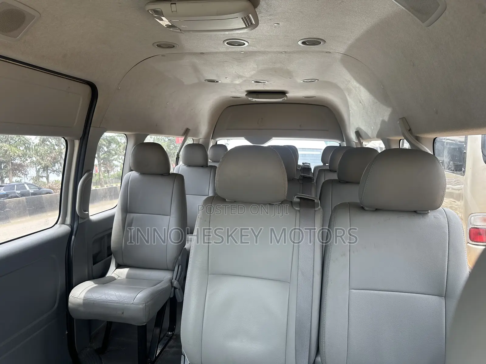 Toyota HiAce 2018 White