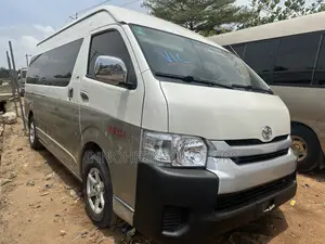 Toyota HiAce 2018 Beige