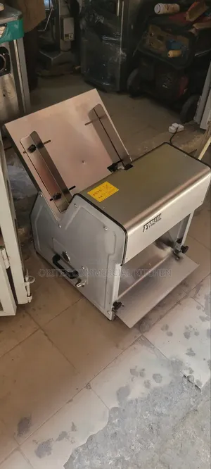 Photo - Industrial Bread Slicer Machine 31blades Is Available 4sale