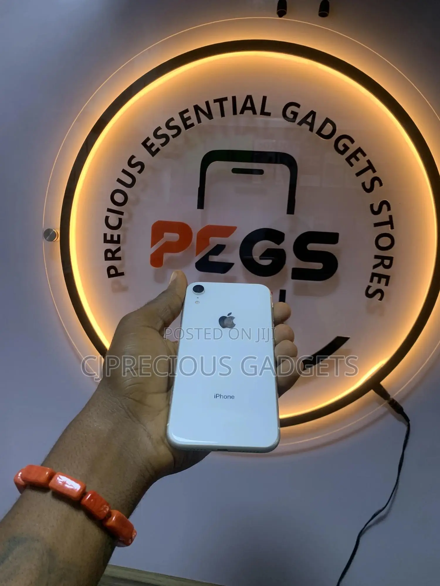 Apple iPhone XR 64 GB White