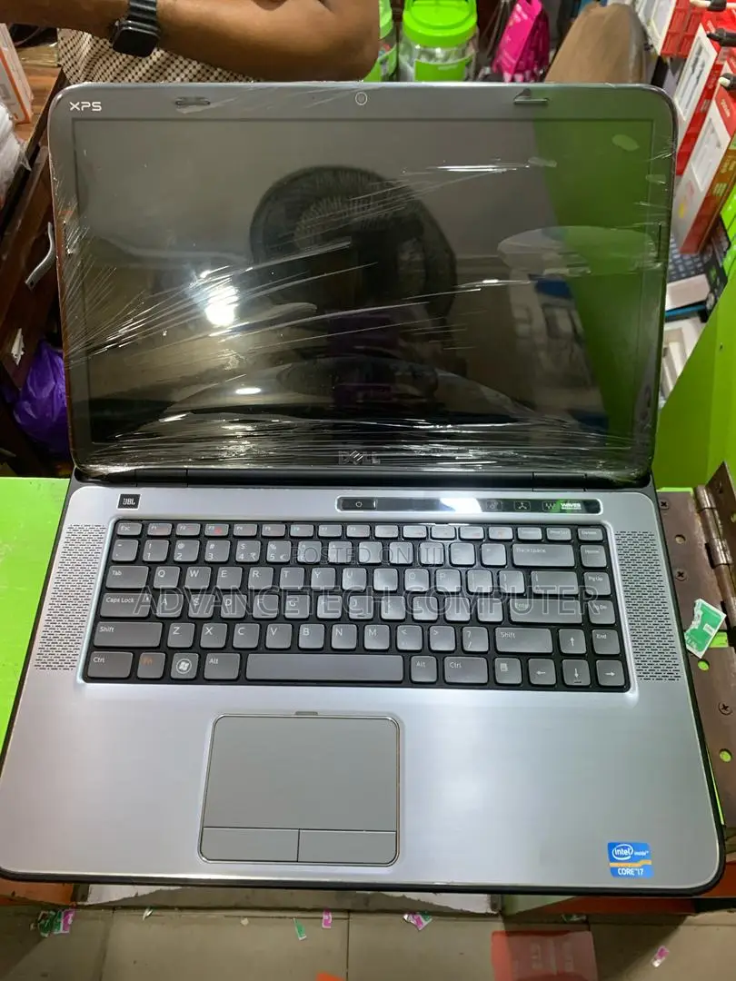 Laptop Dell XPS 15 (L502X) 8GB Intel Core I7 HDD 500GB