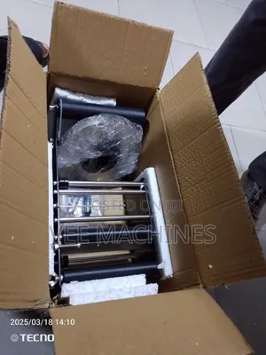 Manual Round Bottle Labelling Machine