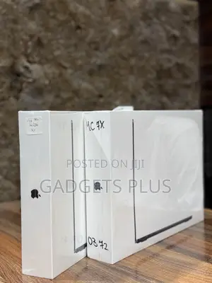 New Laptop Apple MacBook Air 16GB Apple M2 SSHD (Hybrid) 256GB