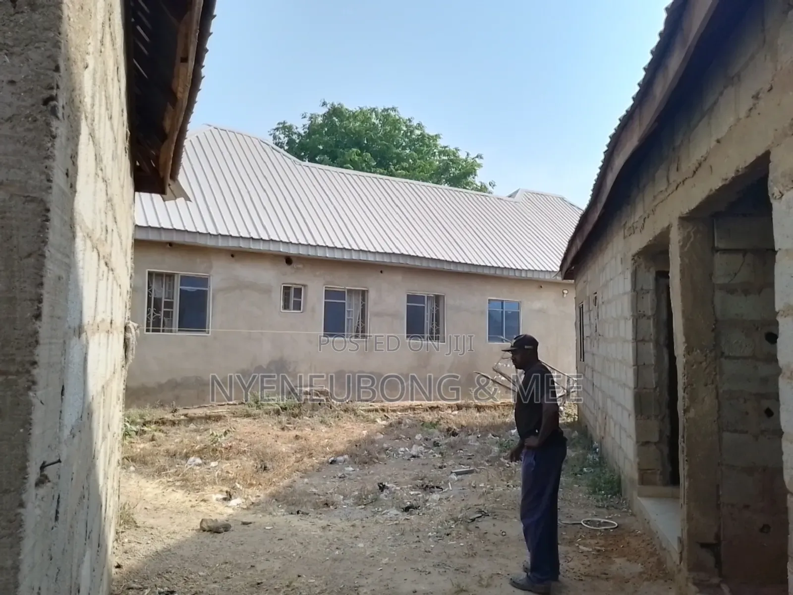 5bdrm Block of Flats in Nurses Estate, Karu for sale