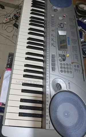 Uk Used Yamaha PSR 275