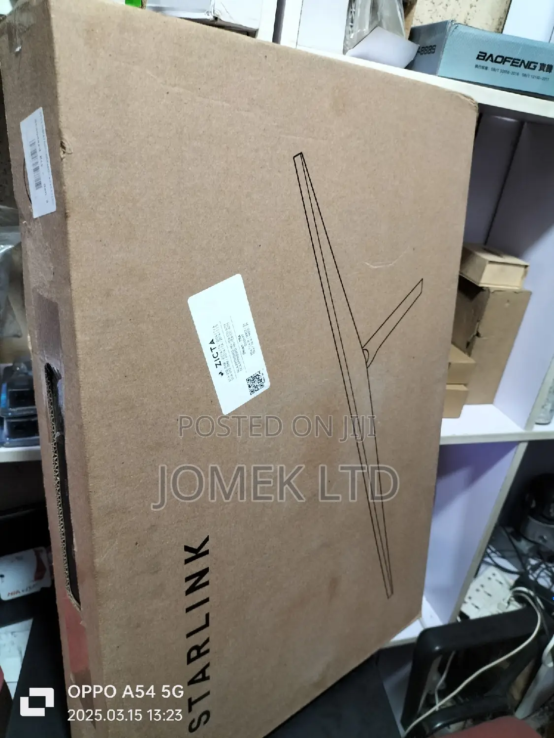 Starlink Standard V3 Mesh Router and Starlink Mounting Kit