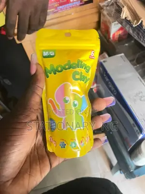 M G Kiddies Moulding Clay