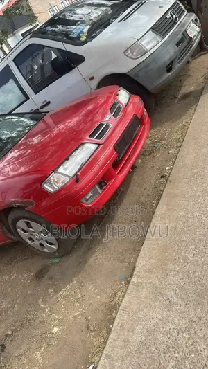 Nissan Primera 2003 Red