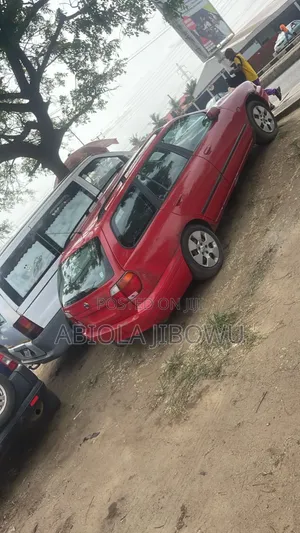 Nissan Primera 2003 Red