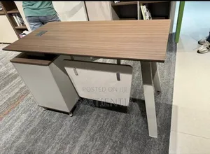 1.4m Table With v Shaped Legs With 2 Storage Units