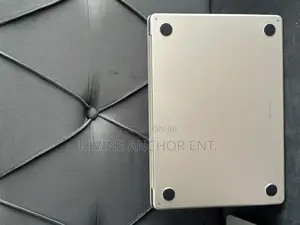 Laptop Apple MacBook Air 2022 M2 16GB Apple M2 SSD 256GB
