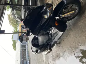 Photo - Honda Forza 2010 Black