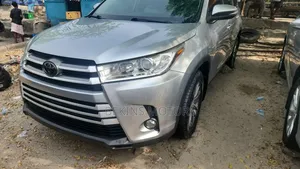 Toyota Highlander 2015 Silver