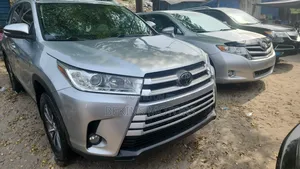 Toyota Highlander 2015 Silver