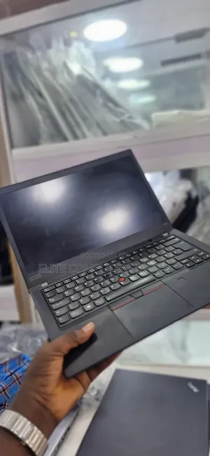 Laptop Lenovo Thinkpad T490s 16GB Intel Core I7 SSD 256GB