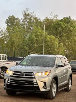 Toyota Highlander XLE 2019 Silver
