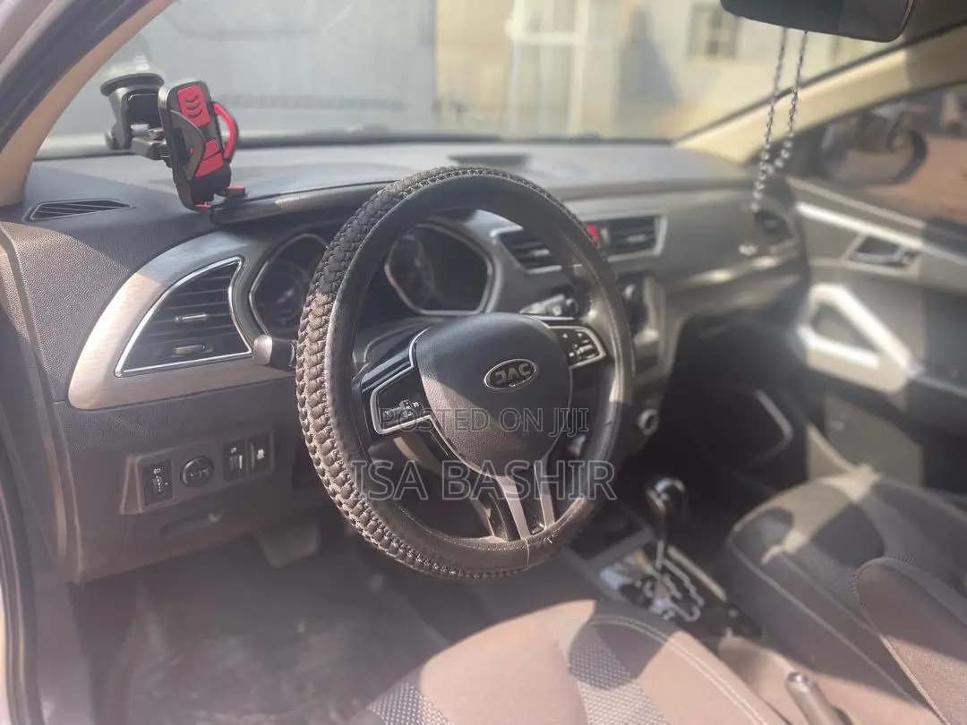 JAC S2 2018 Silver