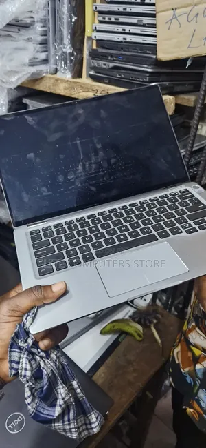 Laptop Dell Latitude 7400 16GB Intel Core I5 SSD 256GB
