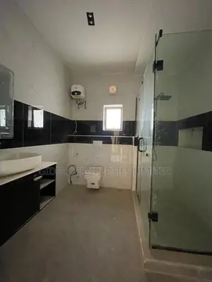 4bdrm Townhouse / Terrace in Durumi for rent