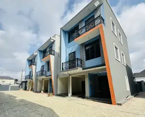 4bdrm Duplex in Yaba Lagos for sale
