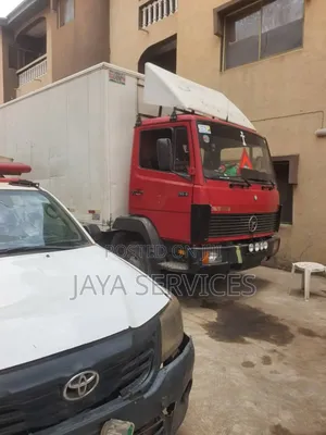 Truck for Hullage or Relocation Services