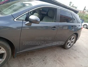 Toyota Venza V6 AWD 2012 Gray