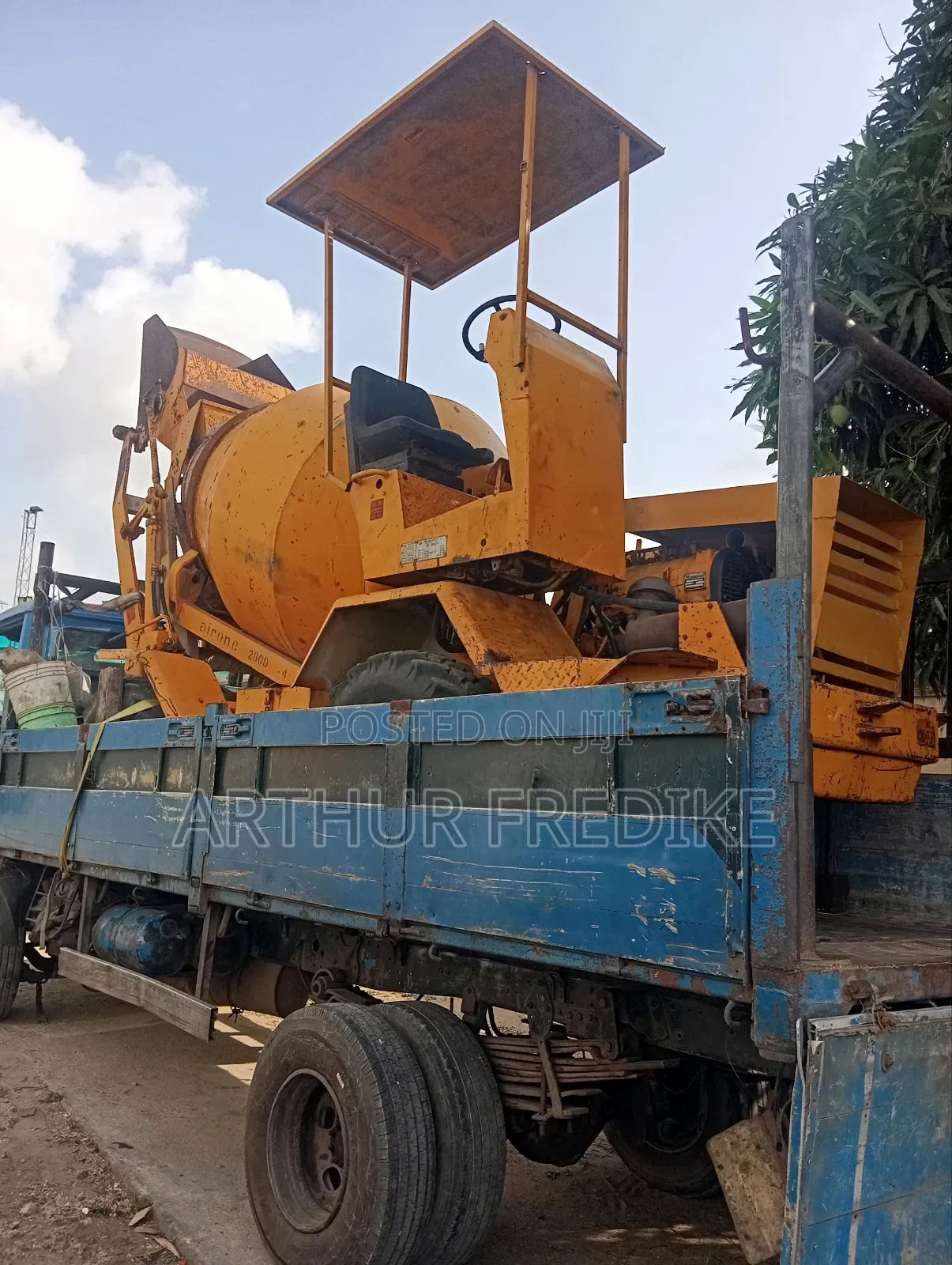 Self Loader Concrete Mixer for Sale