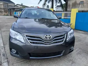 Toyota Camry 2011 Gray