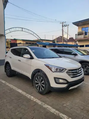 Hyundai Santa Fe 2015 White