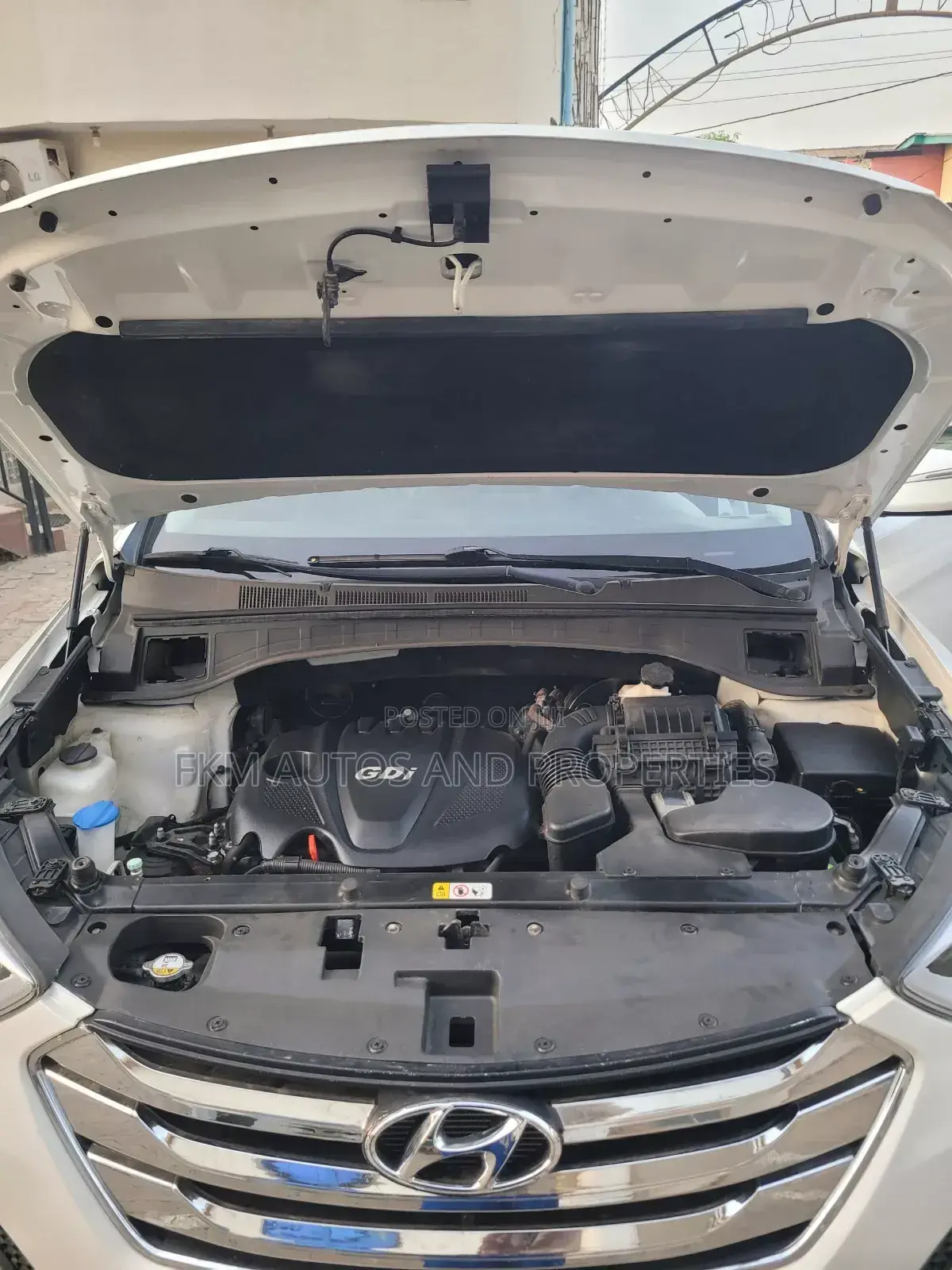 Hyundai Santa Fe 2015 White