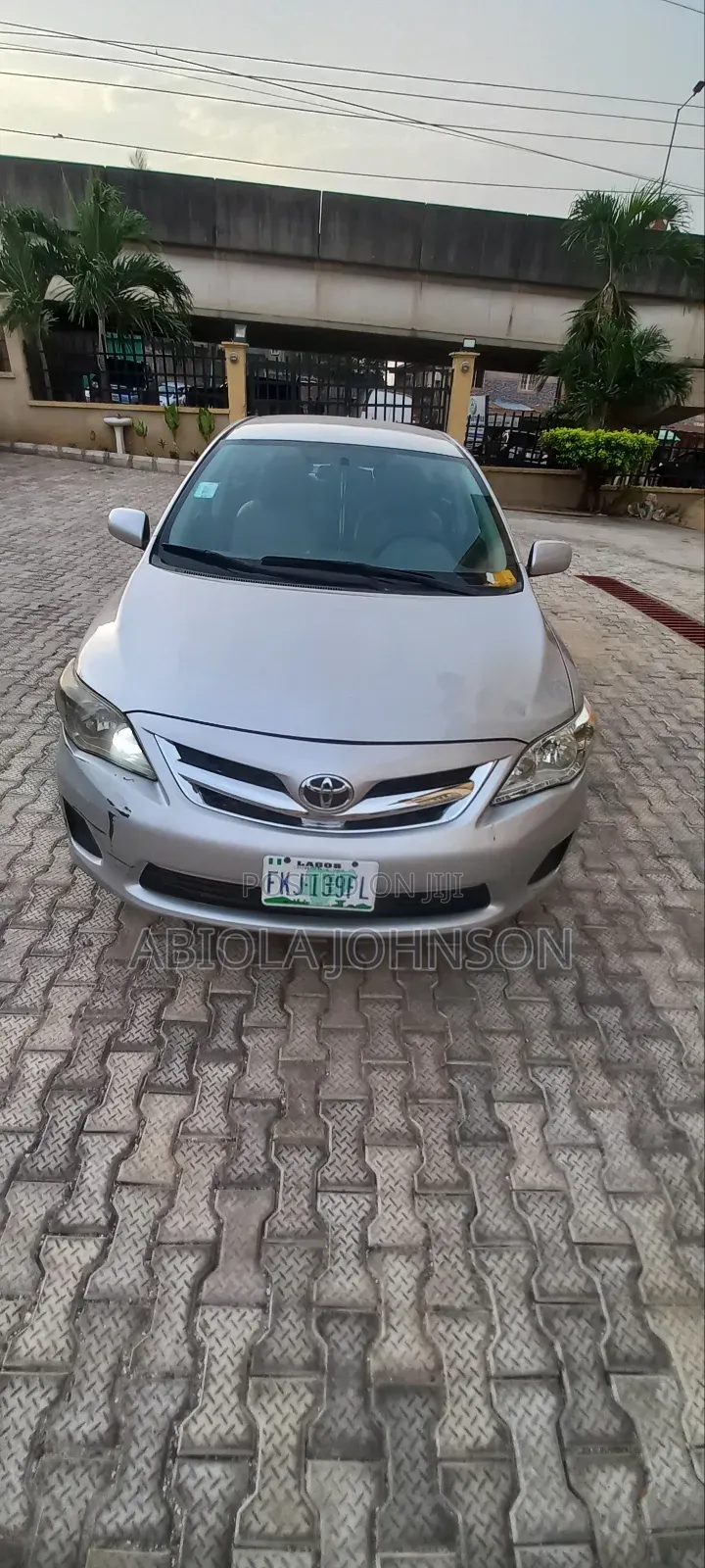 2010 Toyota Corolla LE 4dr Sedan (1.8L 4cyl 4A)