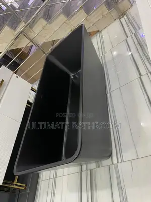1.7m Square Black Acrylic Bathtub
