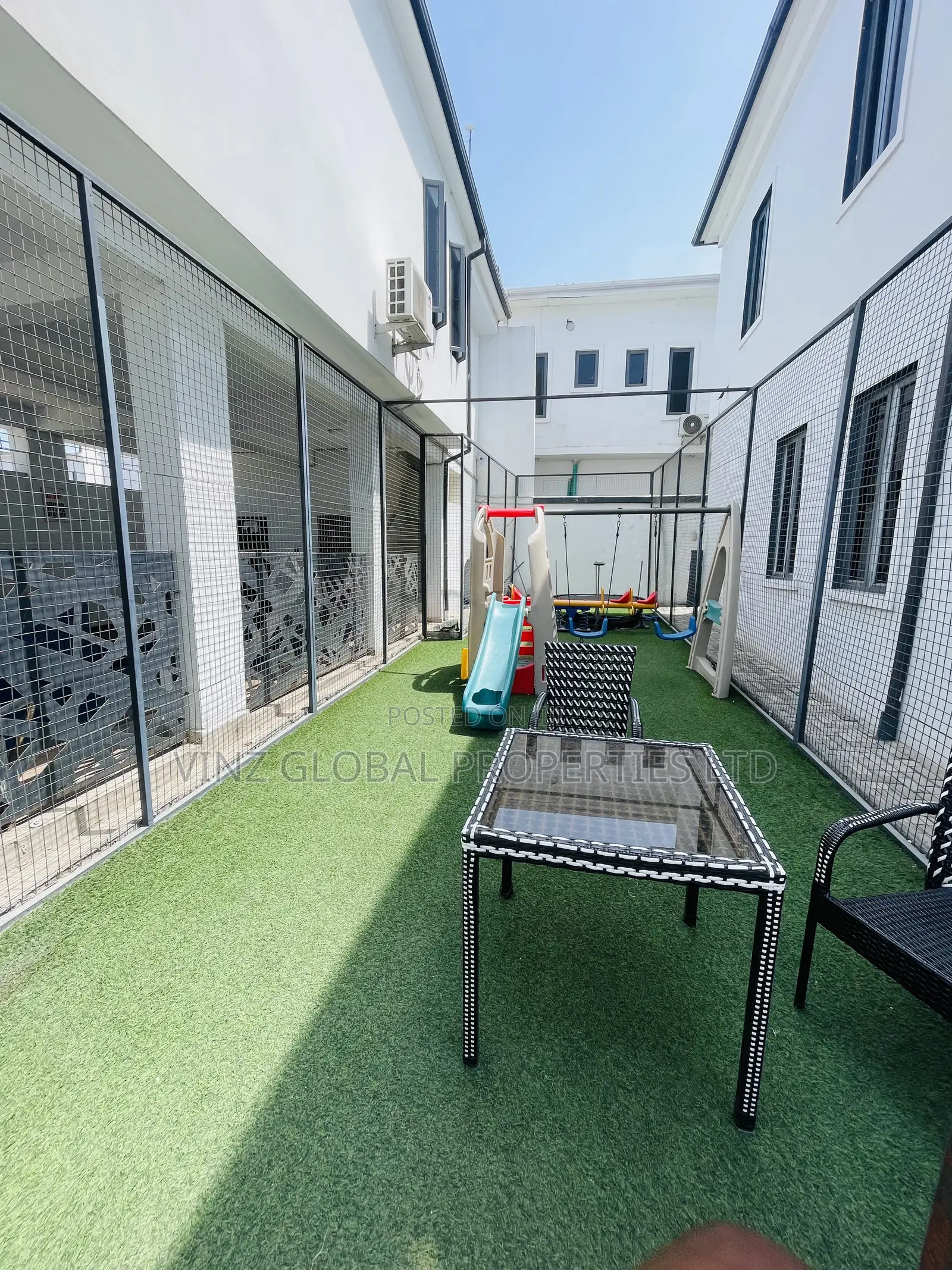 4bdrm Duplex in Lekki Phase 2 for rent