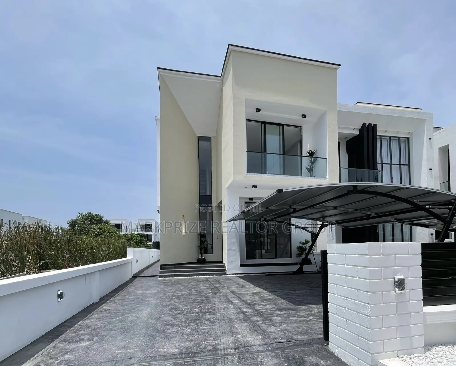 5bdrm Duplex in Lekki County Homes for sale