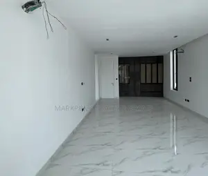 5bdrm Duplex in Lekki County Homes for sale