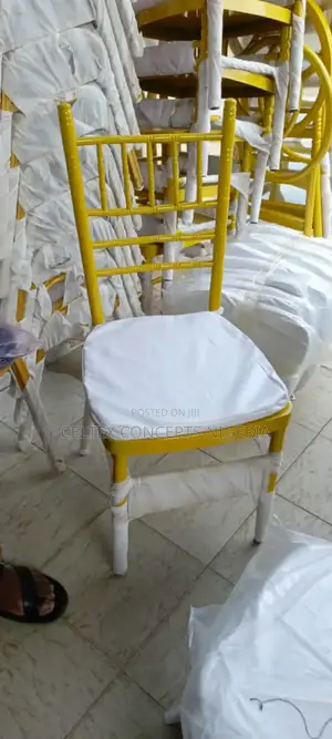 Chiavari Chair/Event Chair.