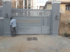 Professional House Exterior Screeding And Painting