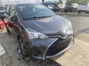 Toyota Yaris L Hatchback 5dr 2016 Gray