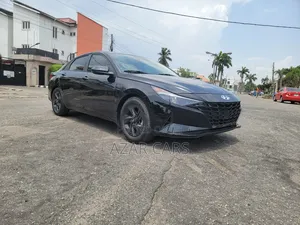 Hyundai Elantra Limited 2022 Black