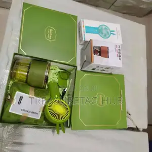 Gift Set 
Towel
Fan 
Glass Cup