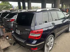 Mercedes-Benz GLK-Class 2011 Blue