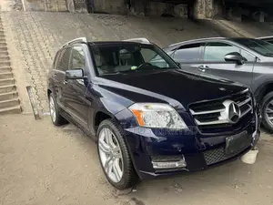 Mercedes-Benz GLK-Class 2011 Blue