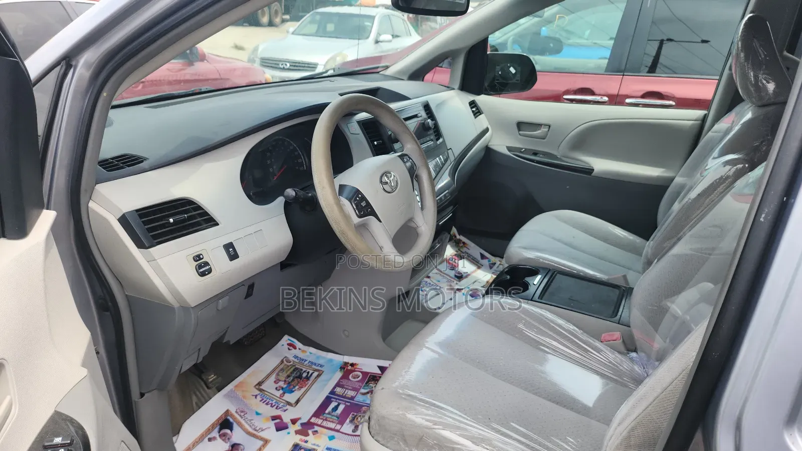 Toyota Sienna 2012 Silver