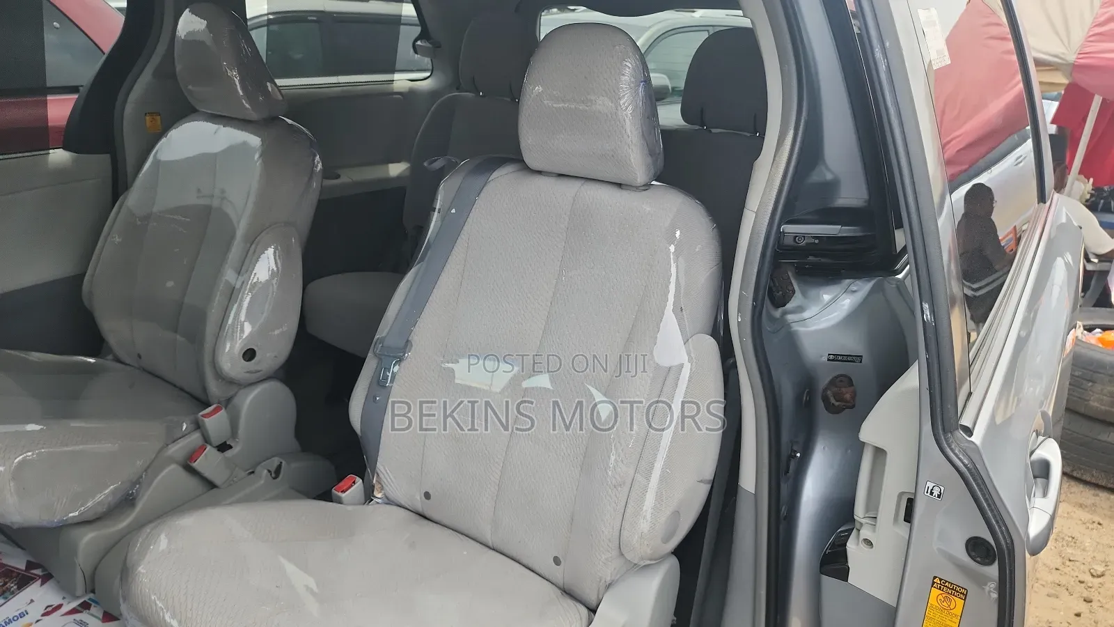 Toyota Sienna 2012 Silver