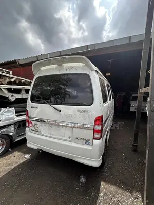 Suzuki Every 2008 White