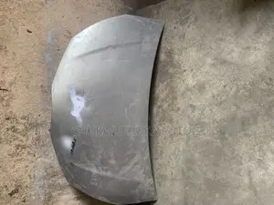 Bonnet Yaris 2014