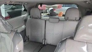 Toyota Sienna 2012 Green
