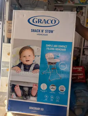 Snack N' Stowtm Highchair